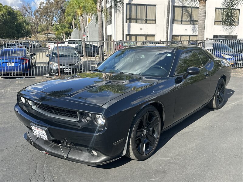 2012 Dodge Challenger R/T's photo