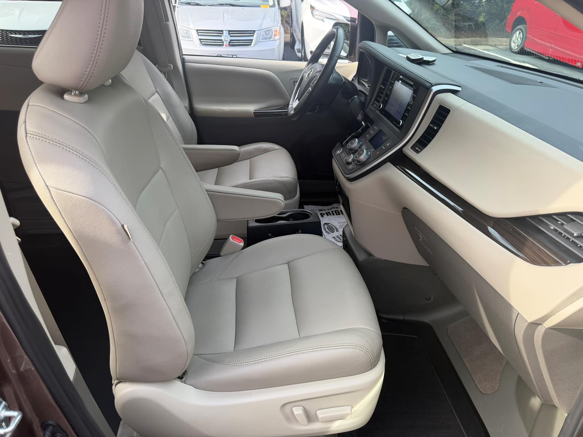 PRE OWNED 2020 Toyota Sienna XLE Premium