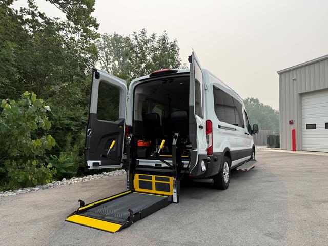 2025 Ford Transit Passenger 350 XL Medium Roof LB RWD